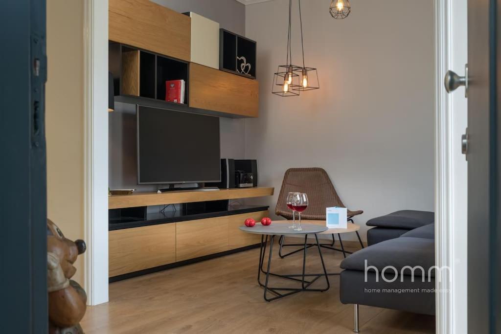 Renovated Homm Apartment In Lycabettus, Pitanis Str Athens Exterior photo